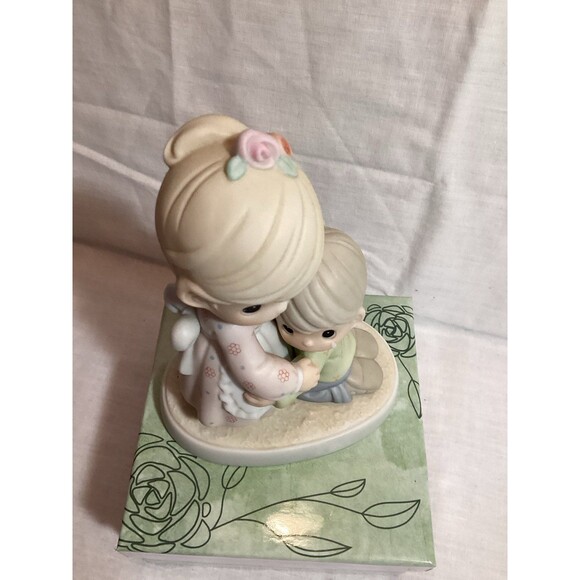 Precious Moments "Healing Begins With Forgiveness" 2001 Porcelain Figure #892157 - Picture 4 of 11